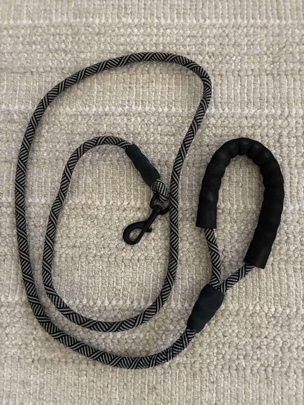 Rope Dog Leash with Contoured Padded Handle